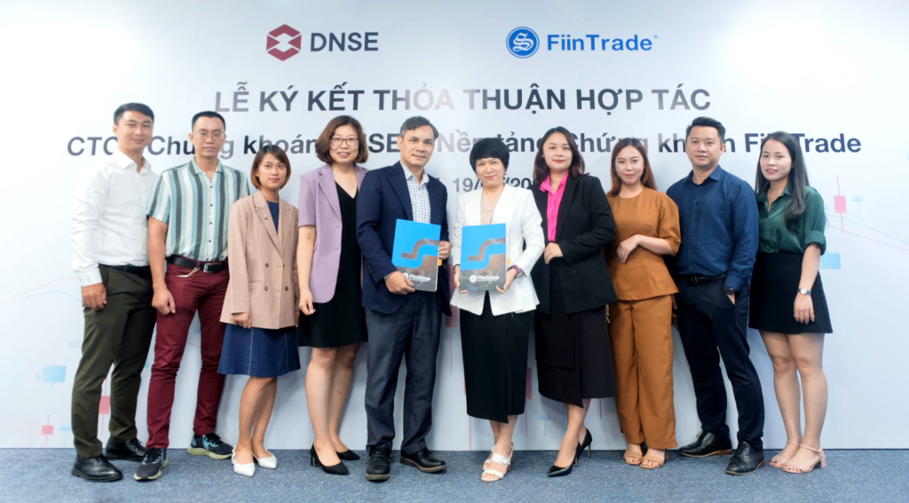 DNSE và FiinTrade hợp tác mang đến trải nghiệm “một chạm” lần đầu tiên trên thị trường