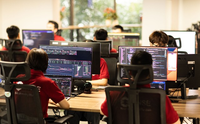 DNSE achieved a record high in margin lending and advances to customers, reaching nearly VND 6 trillion.